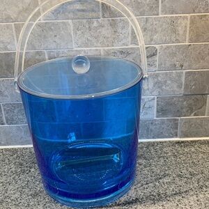 Acrylic ice bucket